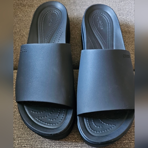 Black Brooklyn Crocs Slide Sandals - Picture 1 of 3